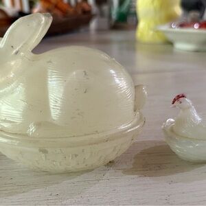 Westmoreland Vintage White Milk Glass Bunny and Hen Nest Pair